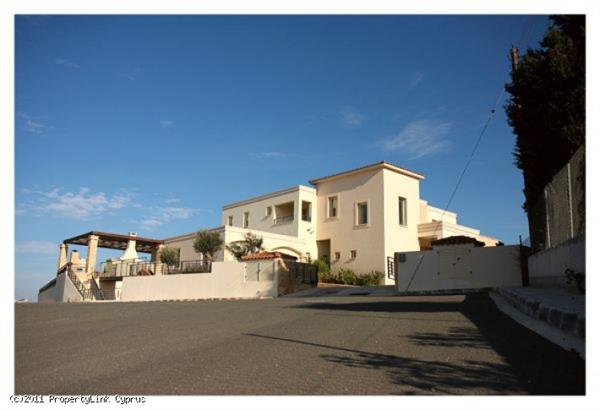 6 Bedroom Villa For Sale In Konia, Paphos