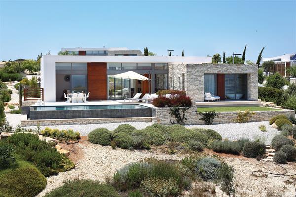 4 Bedrooms Villa for Sale in Paphos