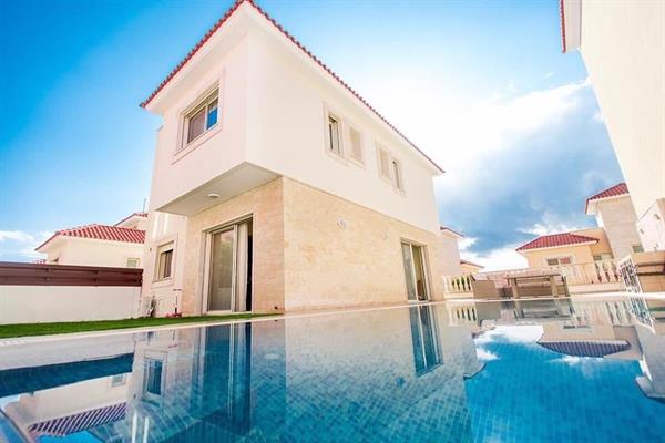 3 Bedroom Villa For Sale in Mouttagiaka, Limassol