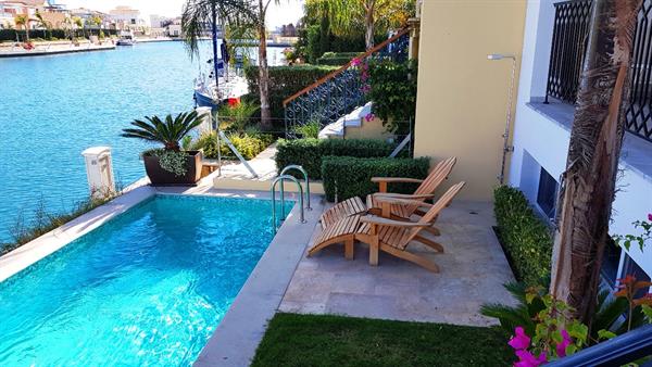 3 Bedroom Villa for Sale in Limassol Marina