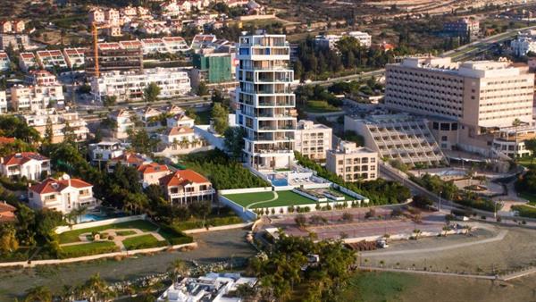 Luxury 3 bedroom Penthouse on the Beach, Limassol
