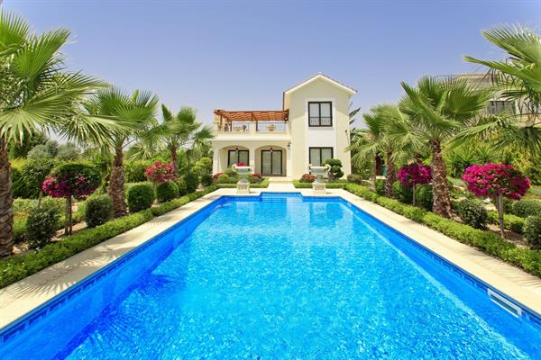 4 Bedroom Villa for Sale in Venus Rock Golf Resort, Paphos