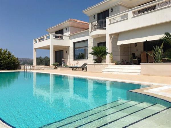 6 Bedroom Villa For Sale in Anavissos, Athens