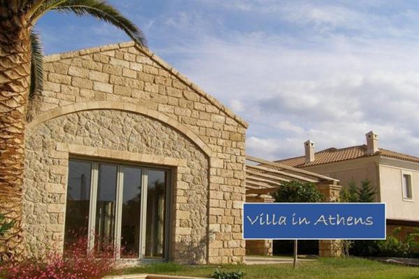 5 Bedroom Villa For Sale in Varkiza, Athens