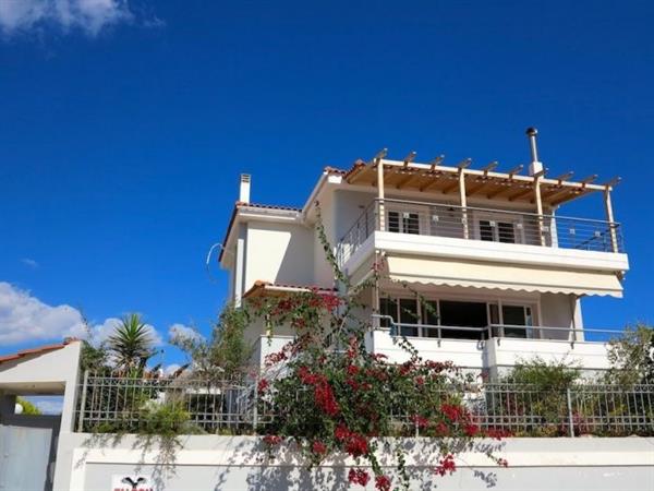 3 Bedroom Villa For Sale in Lagonisi, Athens