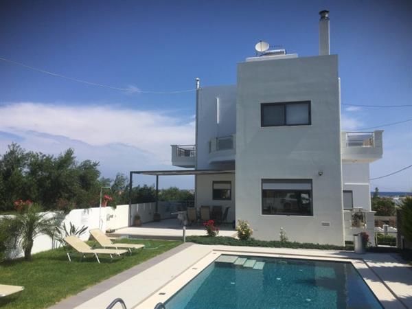 4 Bedroom Villa For Sale in Chania, Crete