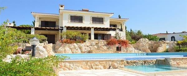 3 Bedroom Villa For Sale in Tsada, Paphos