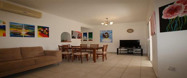 3 Bedroom Apartment for Sale in Paphos