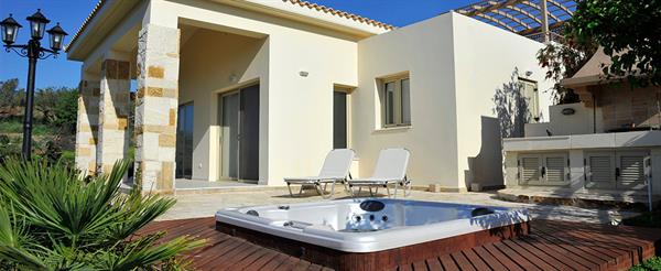 3 Bedroom Villa For Sale in Kissamos, Crete