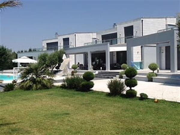 3 Bedroom Villa For Sale in Thermi, Thessaloniki