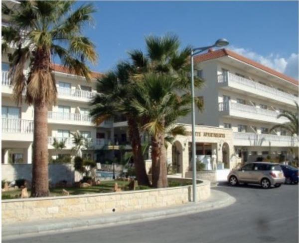 3 Bedroom Corner Apartment For Sale in Yeroskipou, Paphos