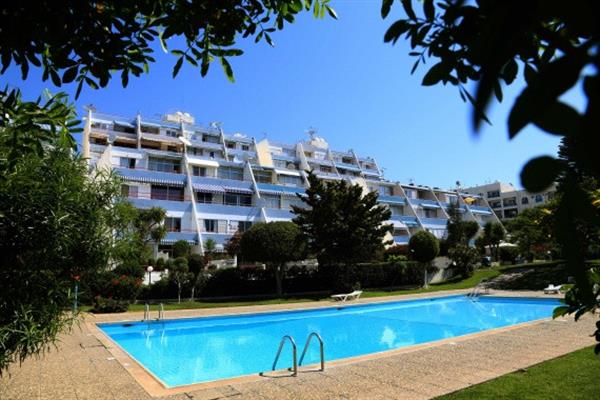 3 Bedroom Apartment For Sale in Agios Tychonas, Limassol