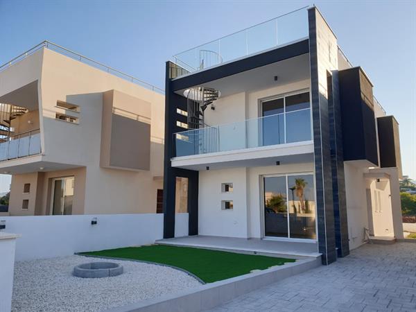 3 Bedroom House For Sale in Empa, Paphos