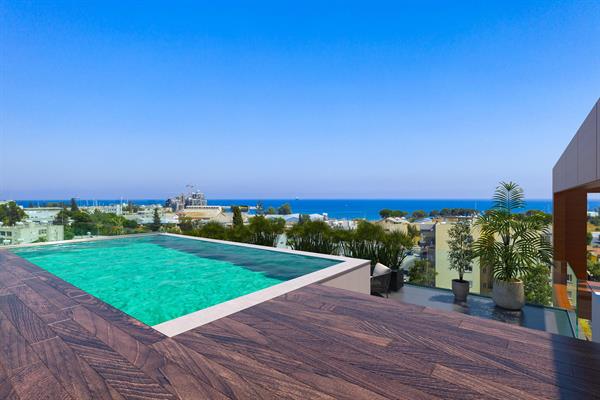 4 Bedroom Penthouse for Sale in Tsiflikoudia Area, Limassol