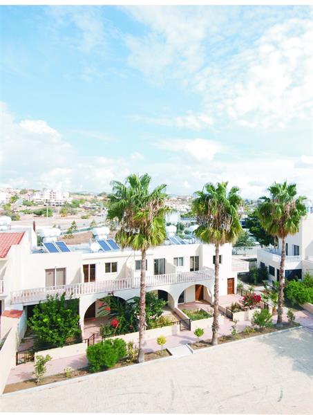 2 Bedroom Maisonette for Sale in Thombs of Kings, Paphos