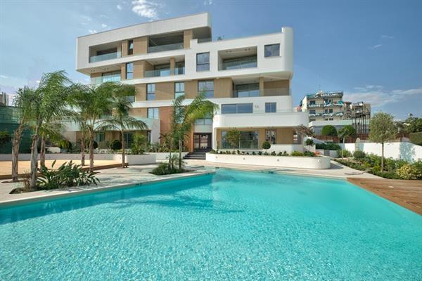 2 Bedroom apartment for Sale in Agios Tychonas, Limassol