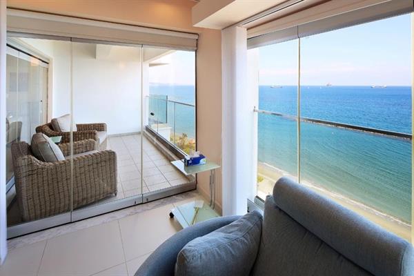 3 Bedroom Penthouse for Sale in Molos, Limassol