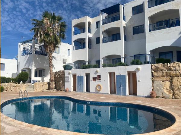 2 Bedroom Apartment for Sale in Chloraca, Paphos