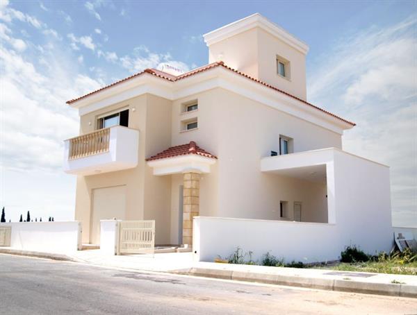 2 Bedroom Villa for Sale in Konia, Pafos